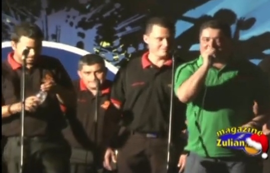 Presentando a Ricardo Cepeda con los Colosales Haz CLICK